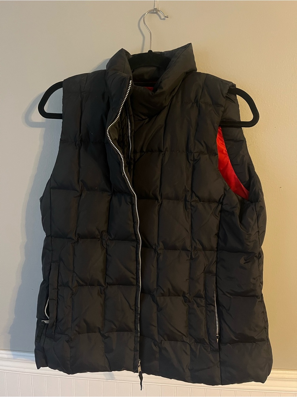 GAP navy Quilted Vest with Red Lining